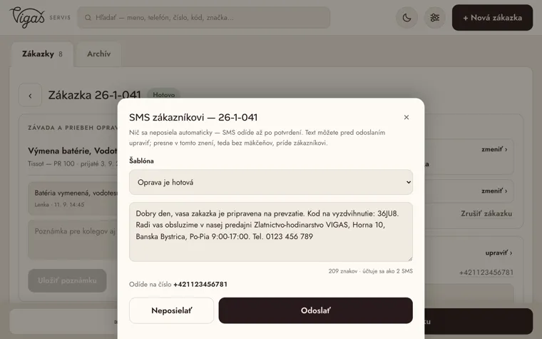 Panel na odoslanie SMS zákazníkovi so šablónou Oprava je hotová a počtom účtovaných správ
